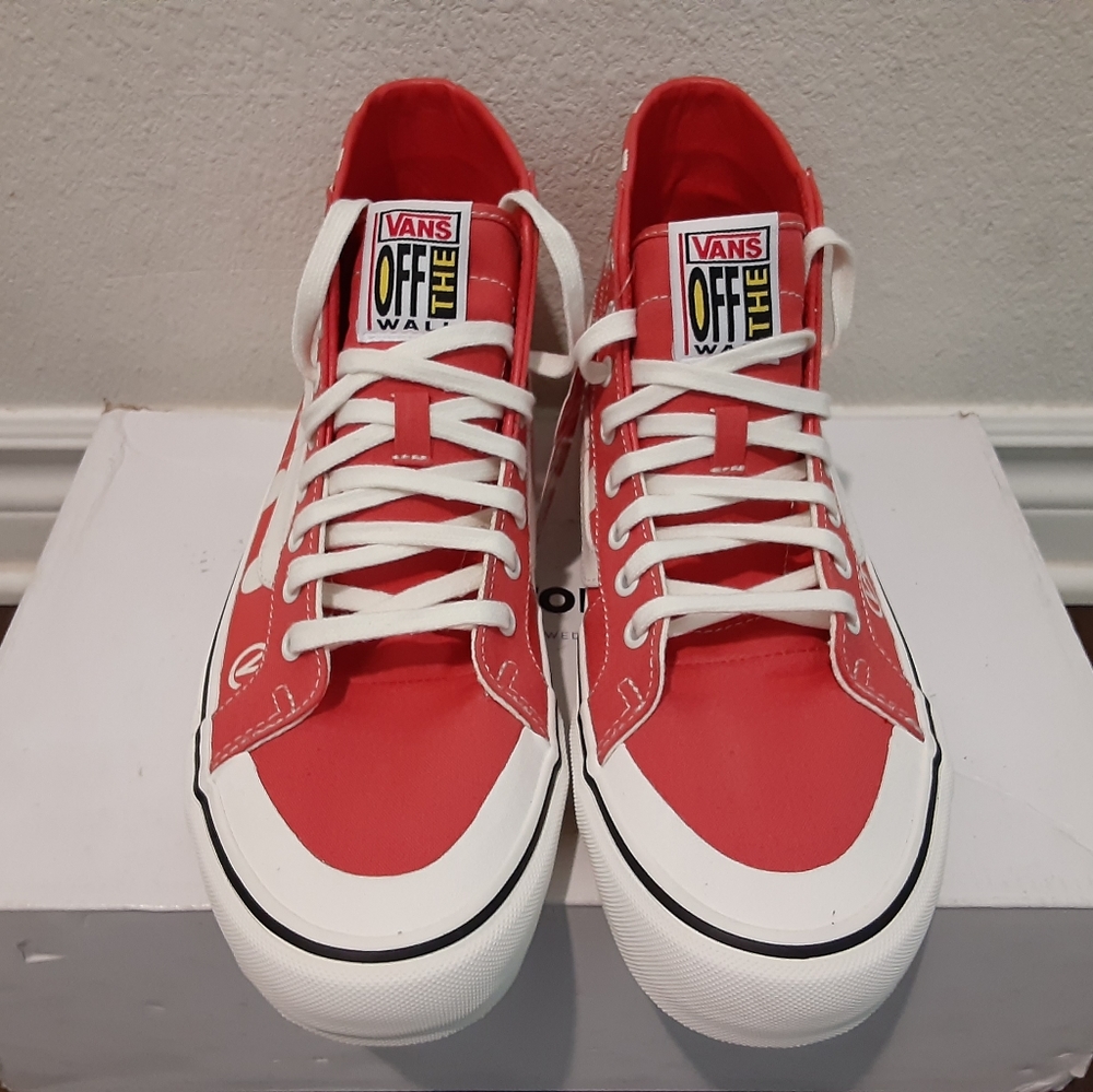 Vans - Picture 3 of 4